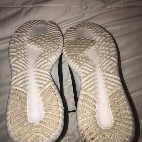 Adidas Tubular - Picture 2 of 3